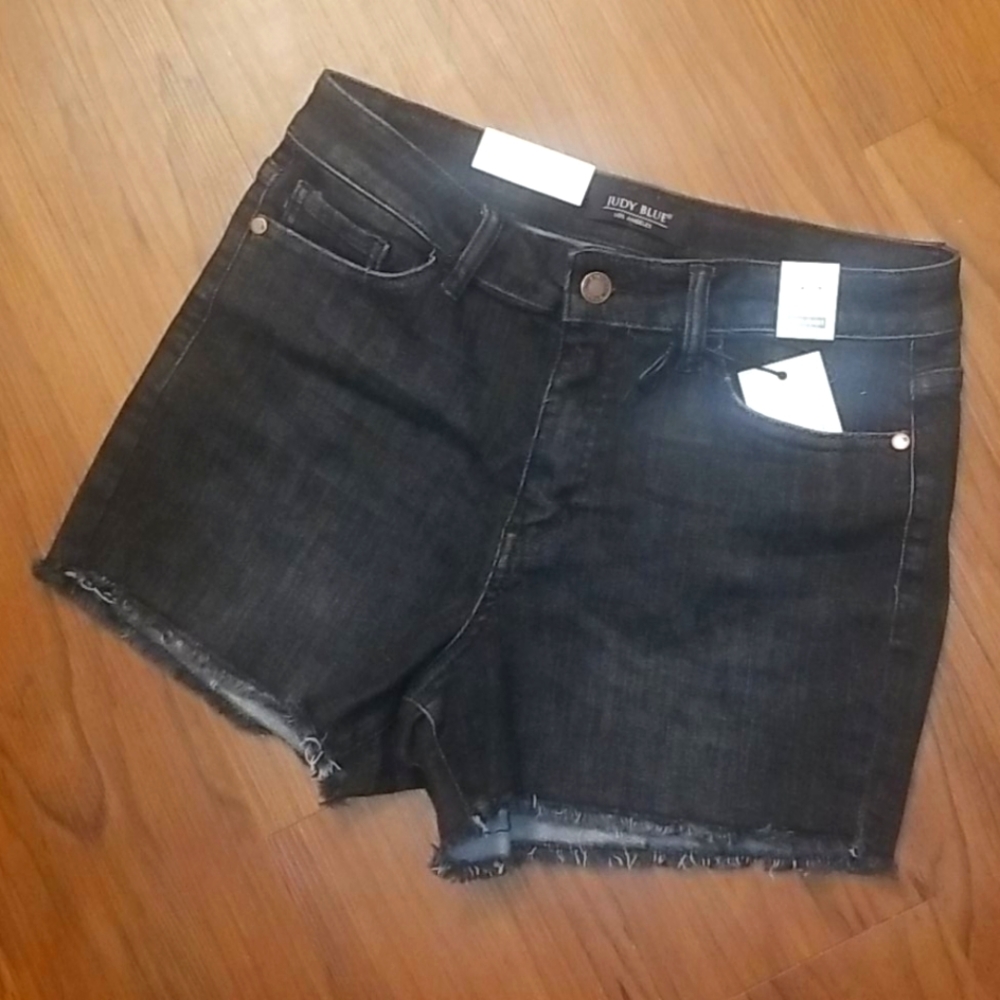 "Judy Blue" high waisted cut-off shorts.